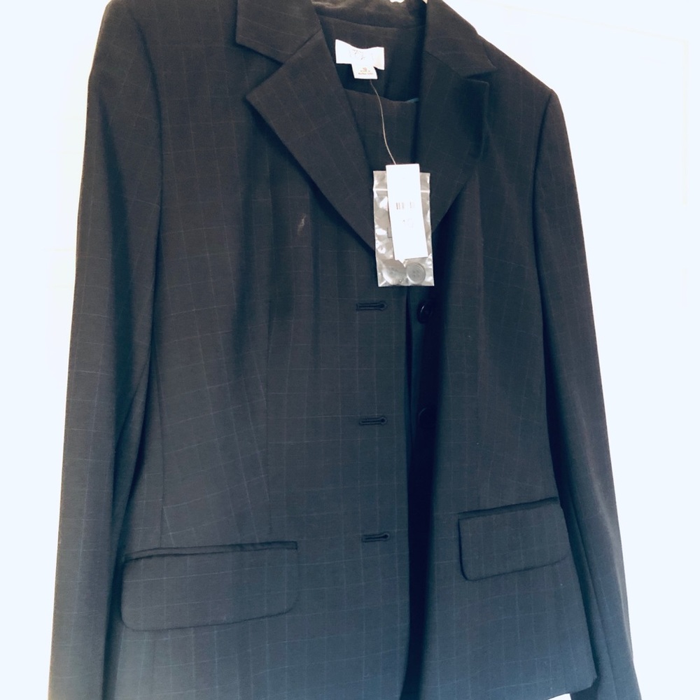 Women’s Suit